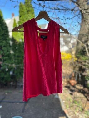 Banana Republic Bright Pink V-Neck Sleeveless tank
